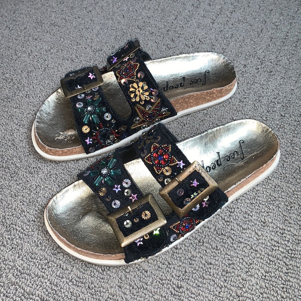 Free people slides